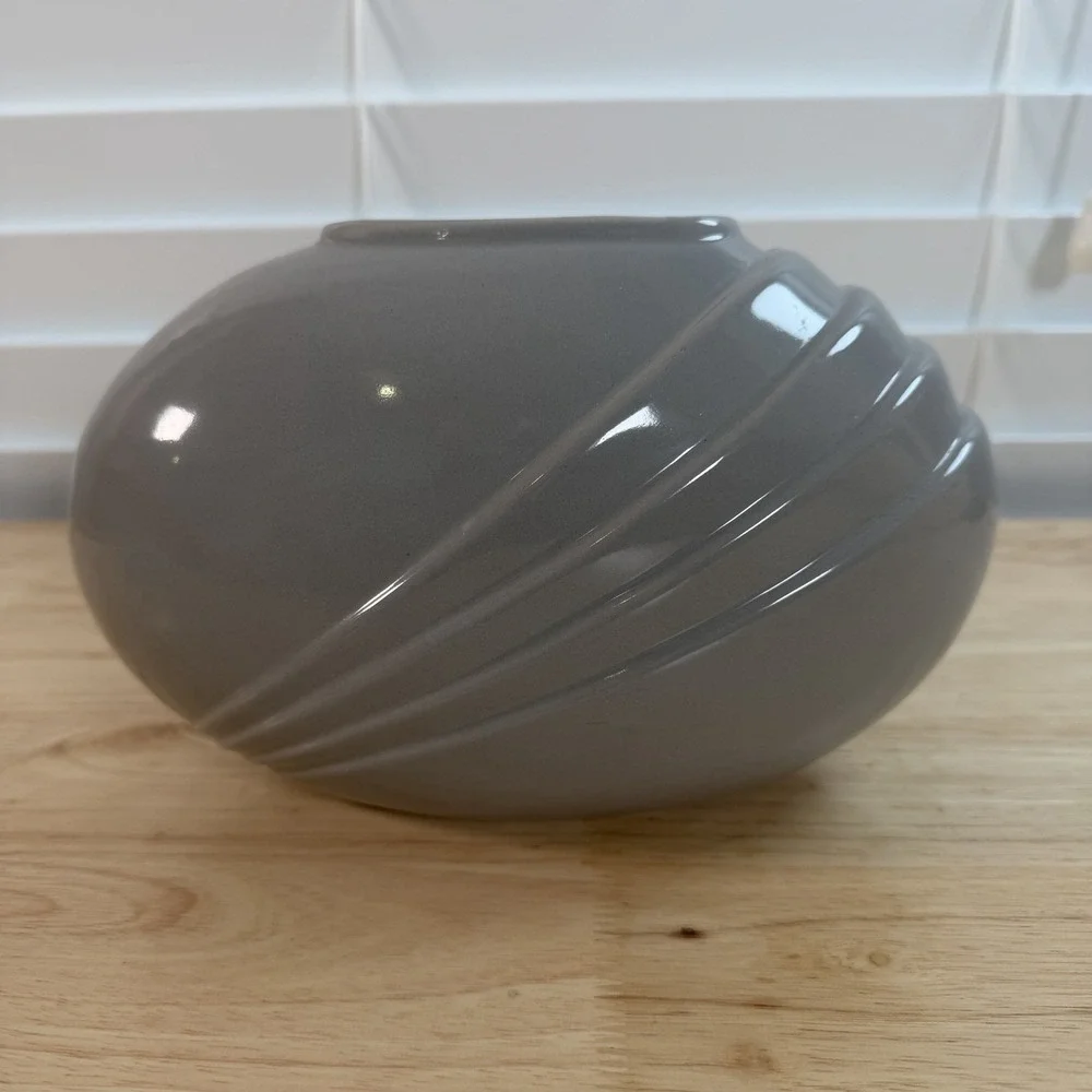 Vintage 1980's Art Deco Revival Gray Pleated Oval Ceramic Vase unmarked 6